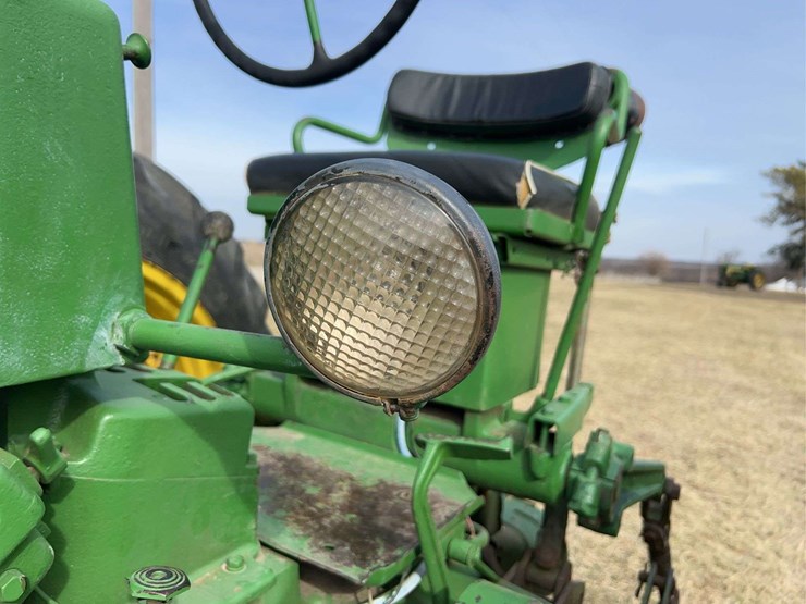 john-deere-50-image-48