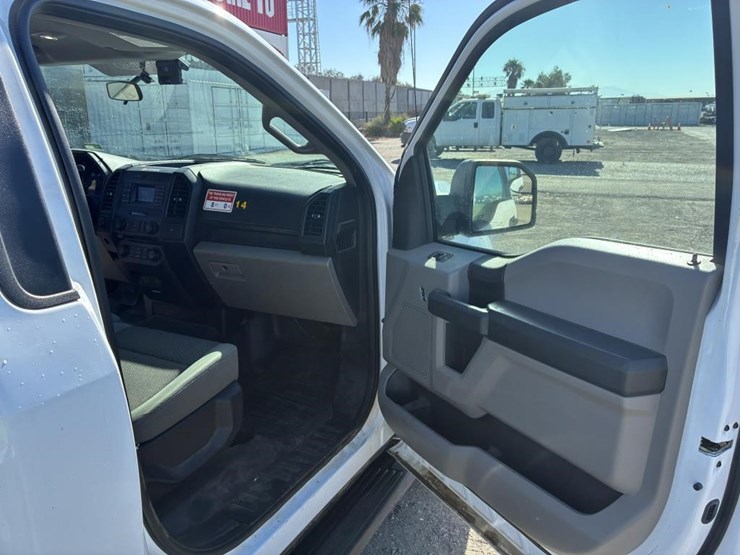 2016-ford-f150-image-12