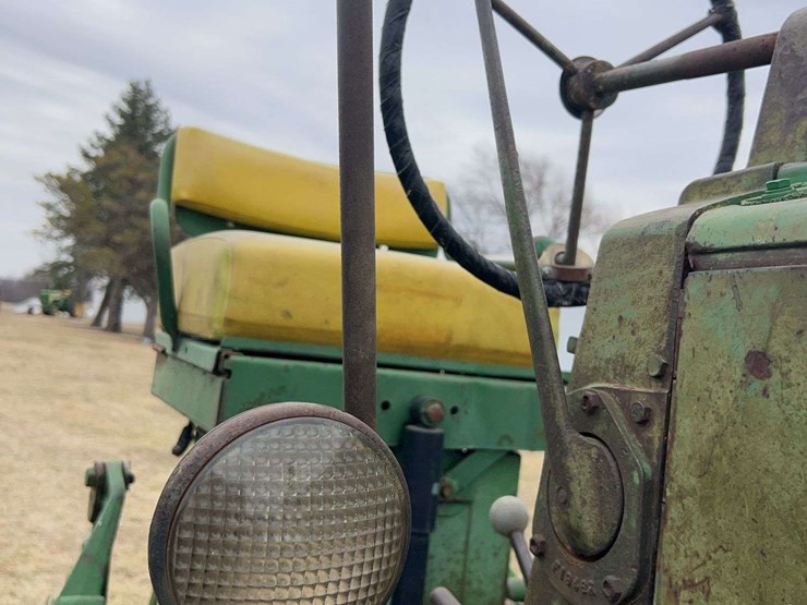 john-deere-70-image-29