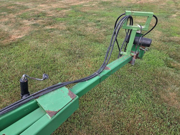 john-deere-200-image-25