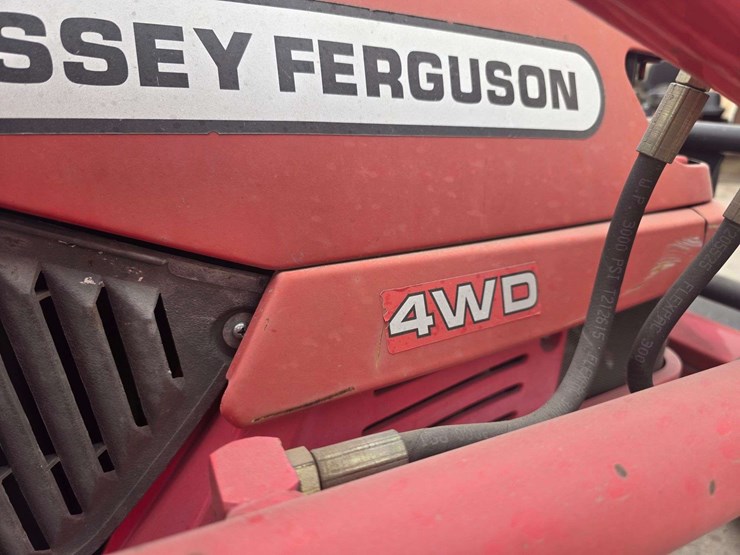 2005-massey-ferguson-gc2300-image-32