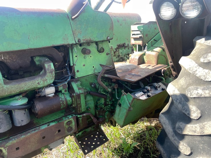 john-deere-3020-image-6