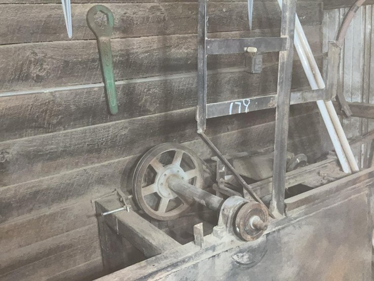 #179-•-armstrong-circular-saw-stretcher-roll-and-saw-spinner-image-17