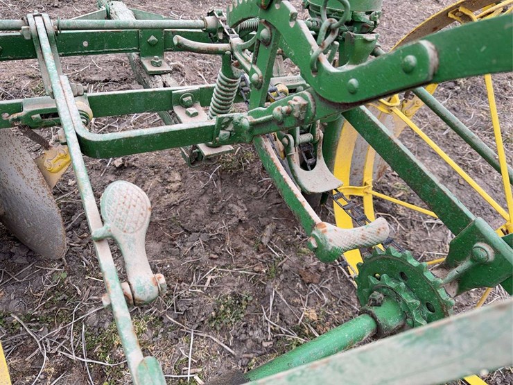 john-deere-two-row-planter-image-18
