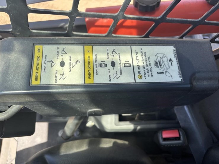 2019-bobcat-t595-image-26