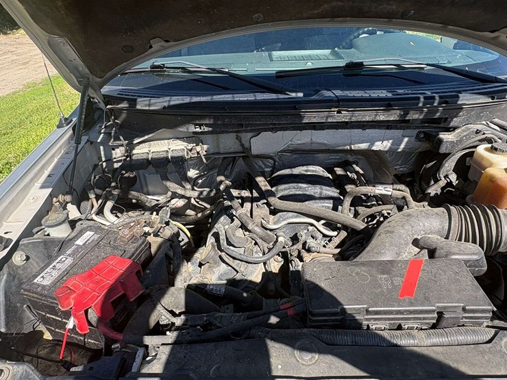 2013-ford-f150-xlt-image-36