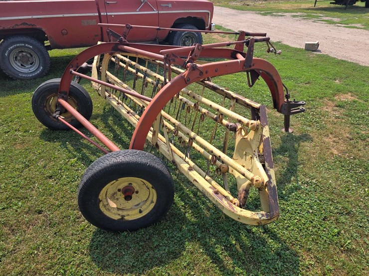 new-holland-256-image-5