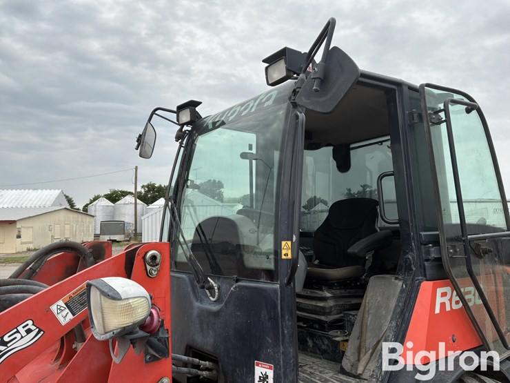 2019-kubota-r630-image-19