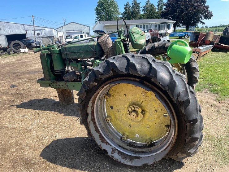 john-deere-70-image-7