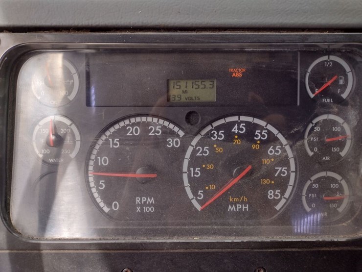 freightliner-fl70-image-8