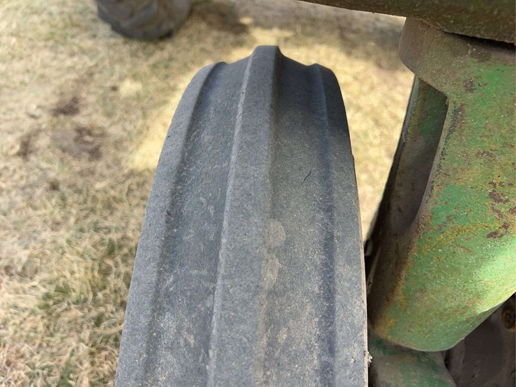 john-deere-630-image-18