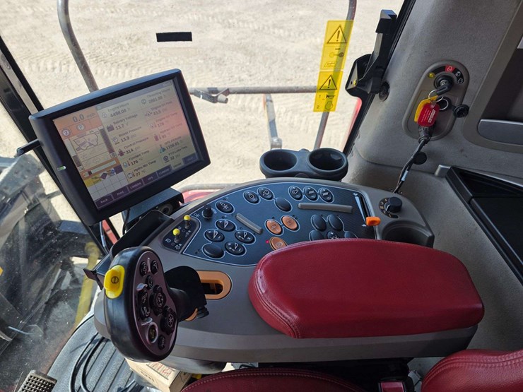 2013-case-ih-8230-image-94