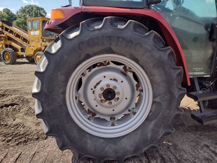 case-ih-farmall-95u-image-26