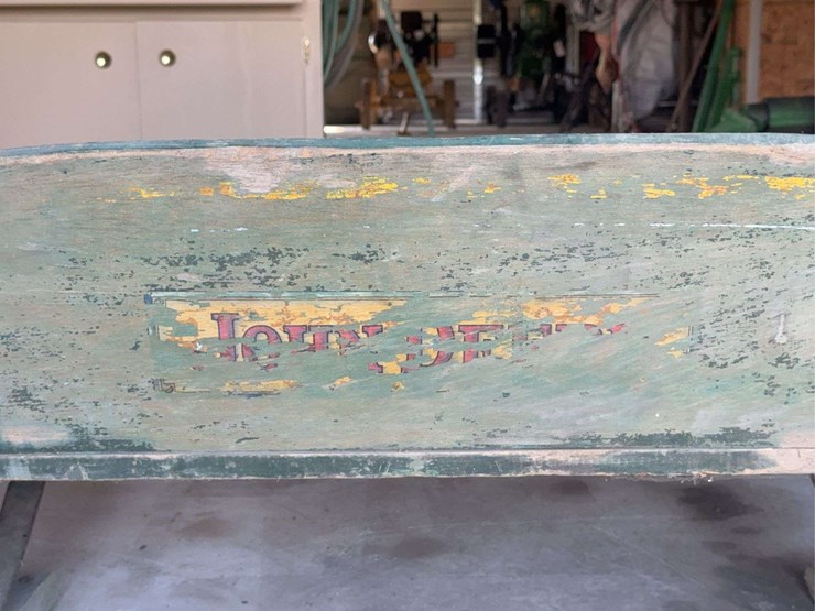 john-deere-buckboard-wagon-bench-seat-image-8