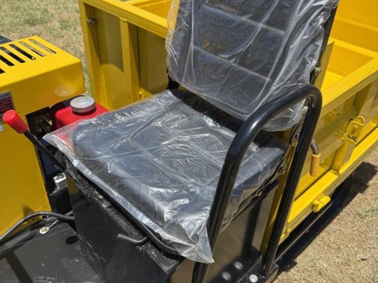 #239-•-crawler-dumper-w/-seat---cdws25-image-9