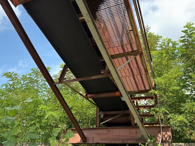 #132-•-concave-belt-conveyor-image-3