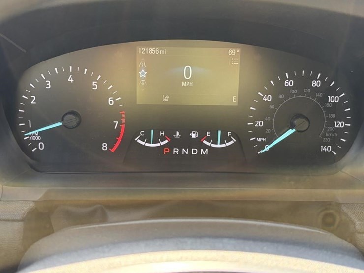 2020-ford-explorer-image-17