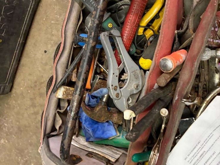 tool-carriers-and-contents-image-4