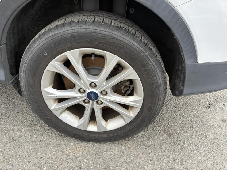 2019-ford-escape-se-image-5