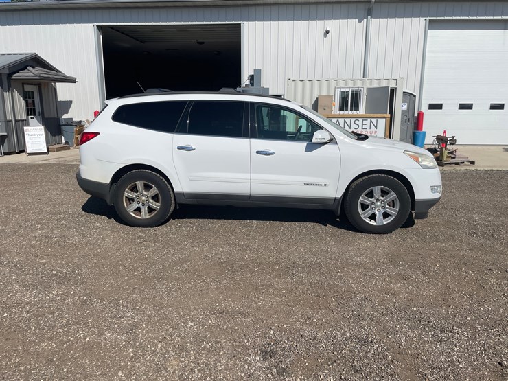 2009-chevrolet-traverse-image-4