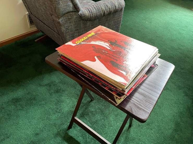#7321-•-(17)-vinyl-records-image-2