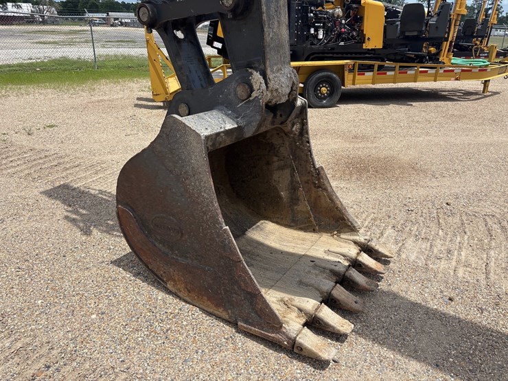 2023-deere-210-p-tier-image-10
