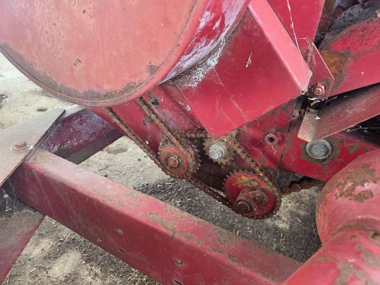 new-holland-357-image-23