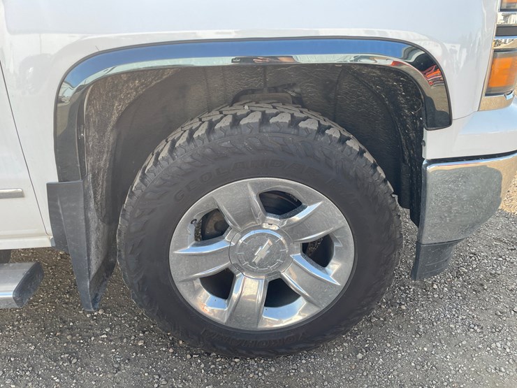 2015-chevrolet-1500-image-24