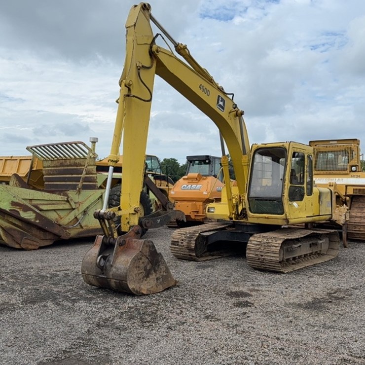 DEERE 490D