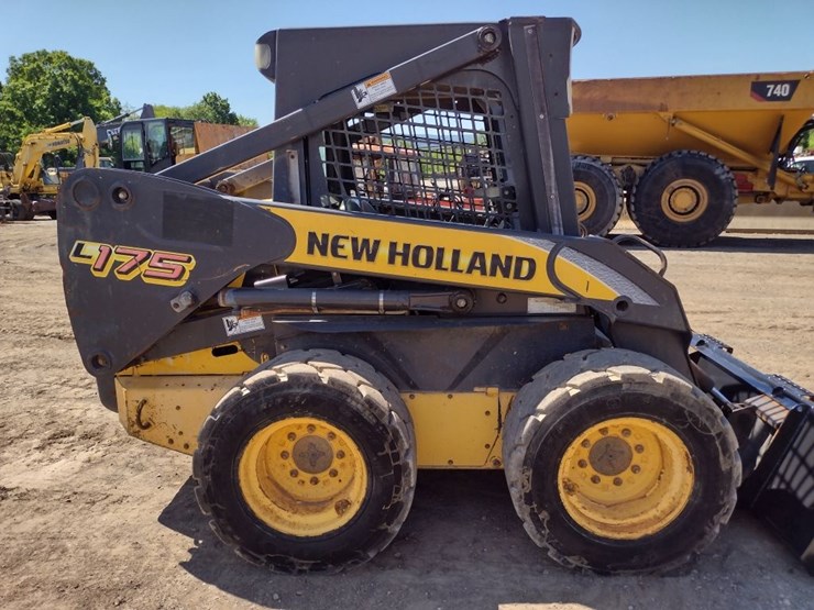 new-holland-l175-image-20