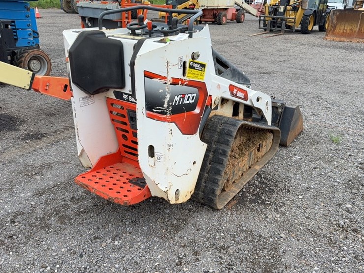 #2091-•-2021-bobcat-m7100-track-mini-skid-steer-image-7