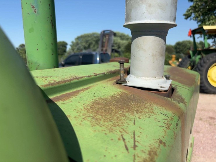 john-deere-720-image-27