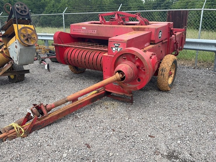 massey-ferguson-12-image-1