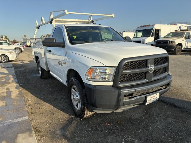 2018-dodge-ram-2500-image-2