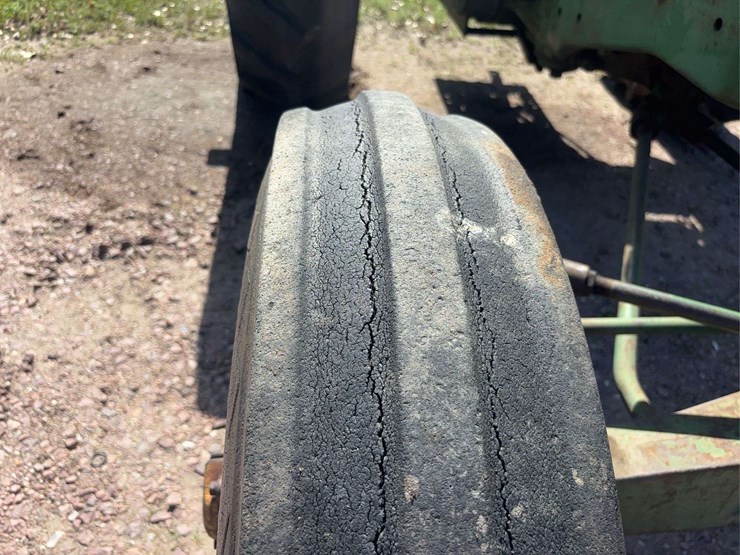 john-deere-70-image-108