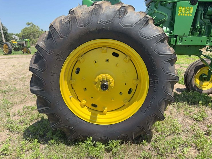 john-deere-3020-image-20