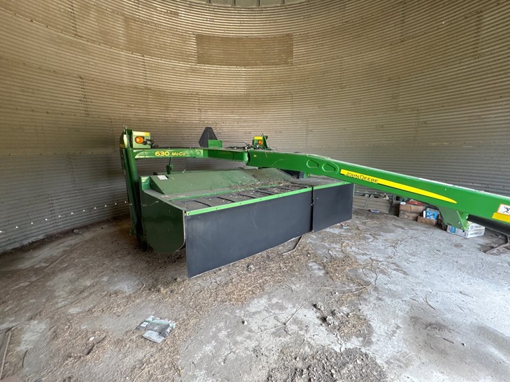 #2516-•-john-deere-630moco-mower-conditioner-image-2