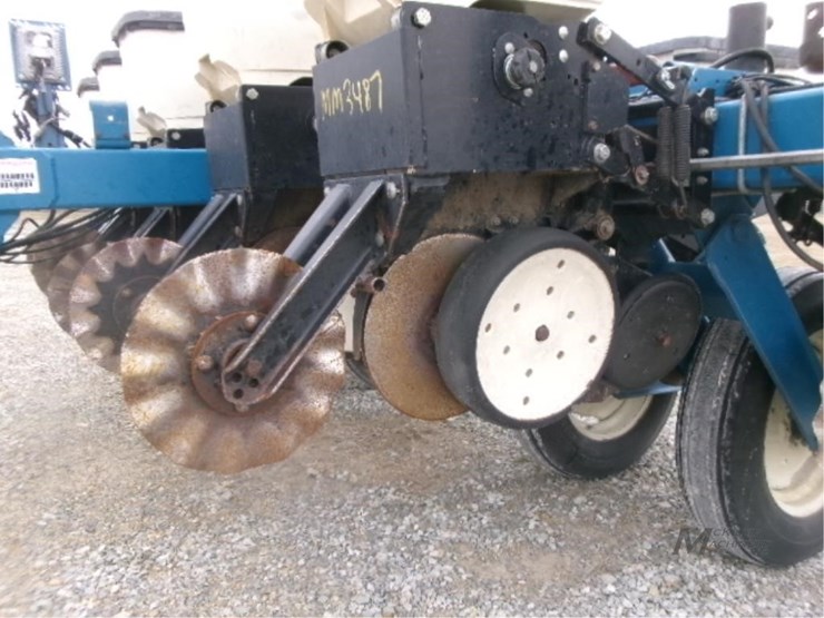 2000-kinze-3000-image-15