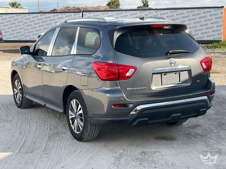 2018-nissan-pathfinder-image-3