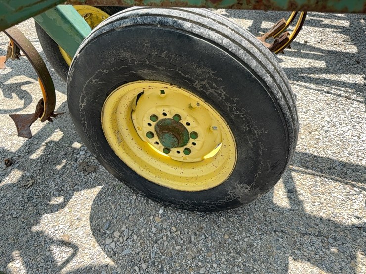 john-deere-1010-image-12