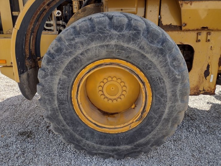 caterpillar-928h-image-30