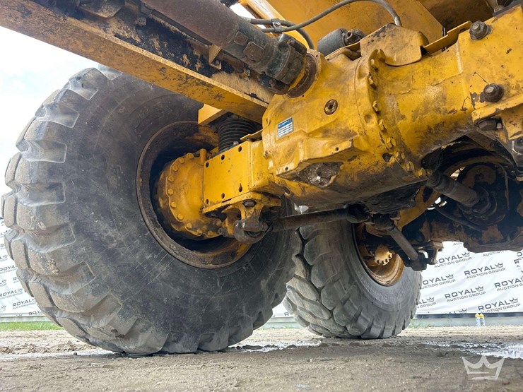 2022-deere-260e-image-44