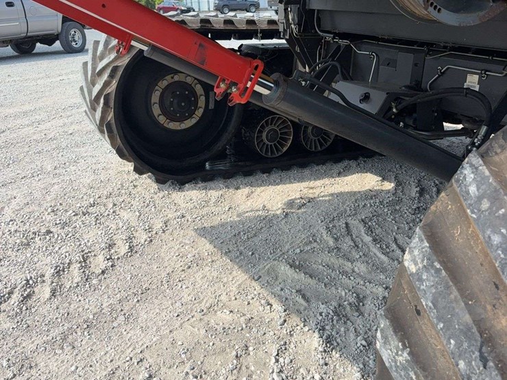 2021-claas-lexion-760-image-37