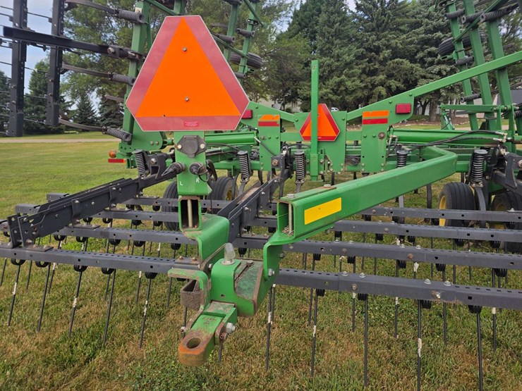 john-deere-2210-image-30