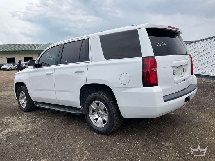 2020-chevrolet-tahoe-image-4