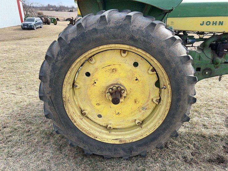 john-deere-630-image-34