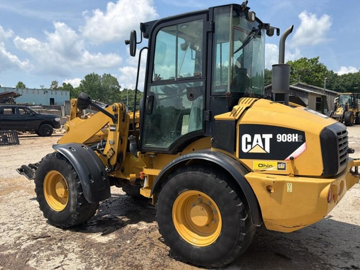2015-caterpillar-908h2-image-3