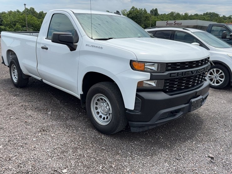2021-chevrolet-1500-image-3
