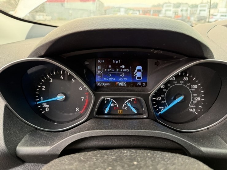 2017-ford-escape-se-image-28