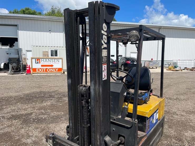 #2407-•-yale-electric-forklift-image-12